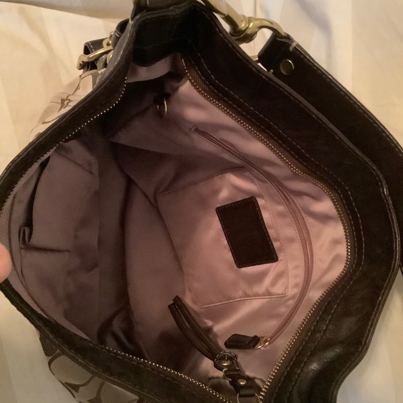 Coach Signature Canvas Hobo Bag - Picture 4 of 4